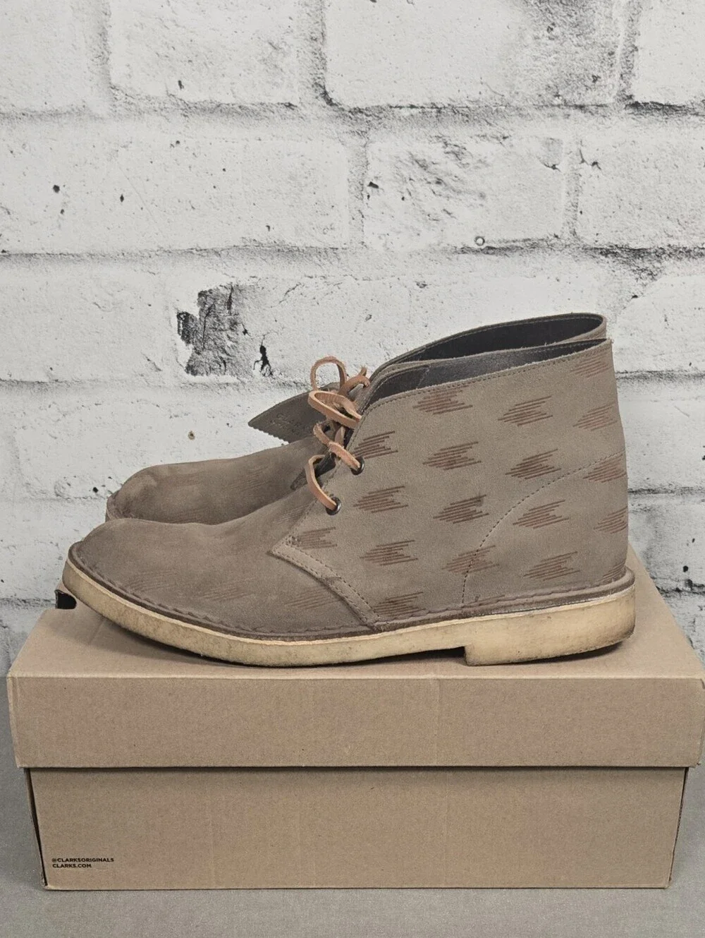 Clarks Originals Torrun Suede Desert Boots Mens 9.5 Taupe Portugal